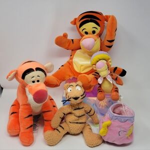 EUC Tigger Plushie LOT of (4)